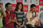 Anushka Sharma, Aamir Khan, Rajkumar Hirani at PK game launch in Reliance Digital, Mumbai on 12th Dec 2014